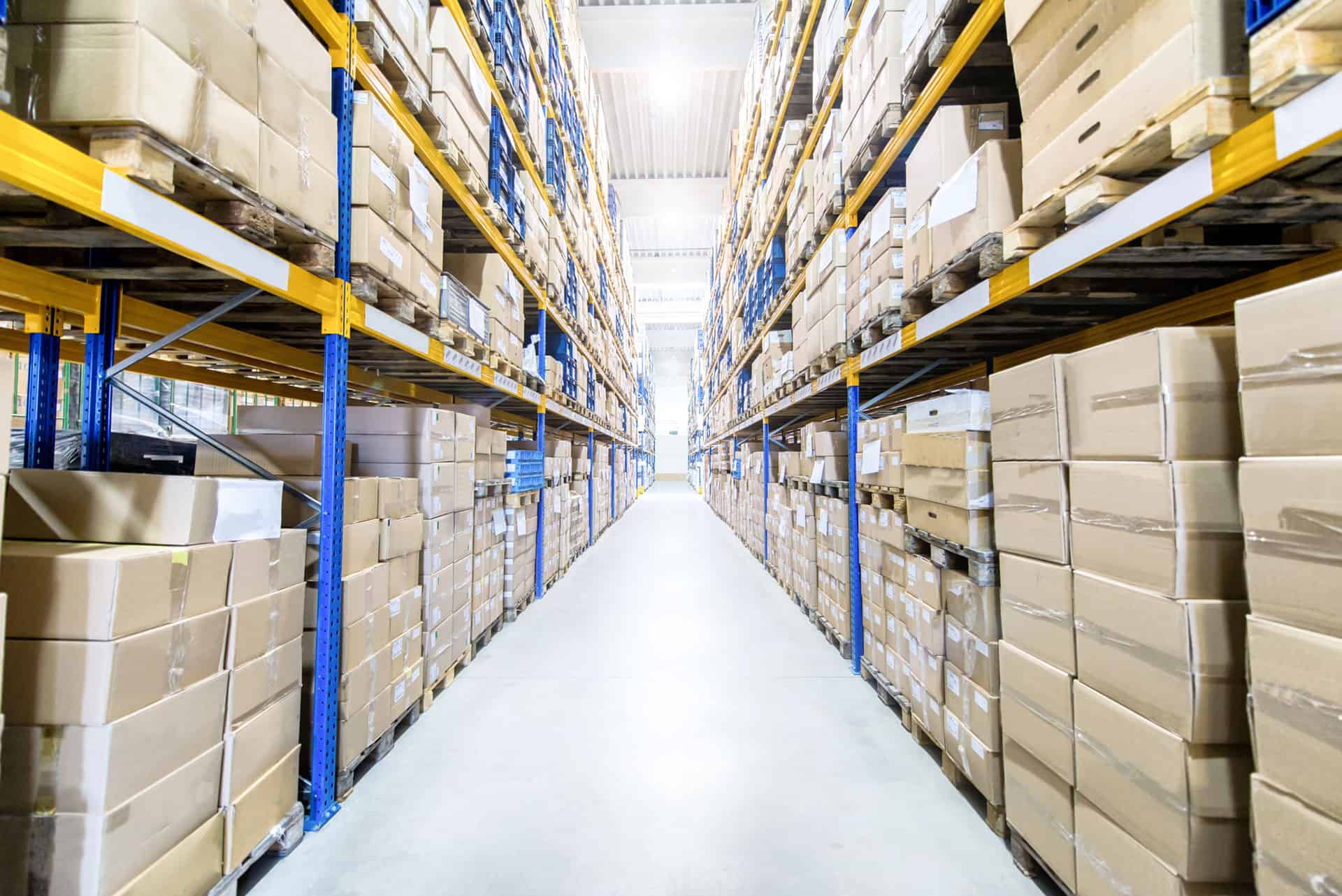 Logistics specialist warehouse